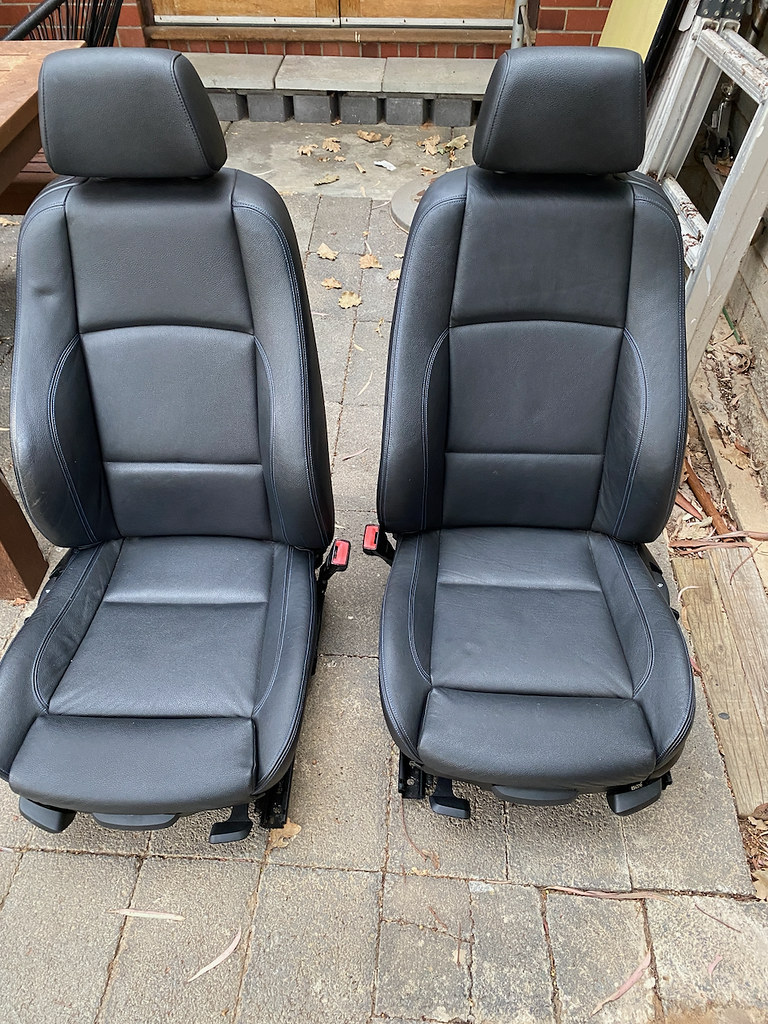 Question about E92 seats