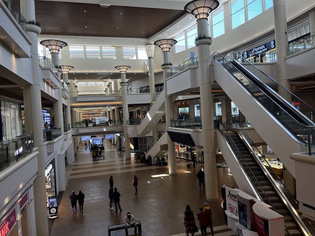 Mall at Bay Plaza (Bronx, New York City, New York) Flickr