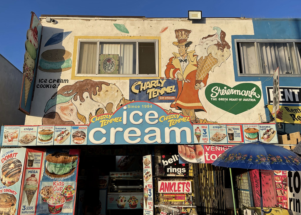 Ice Cream Venice Beach, California cowyeow Flickr