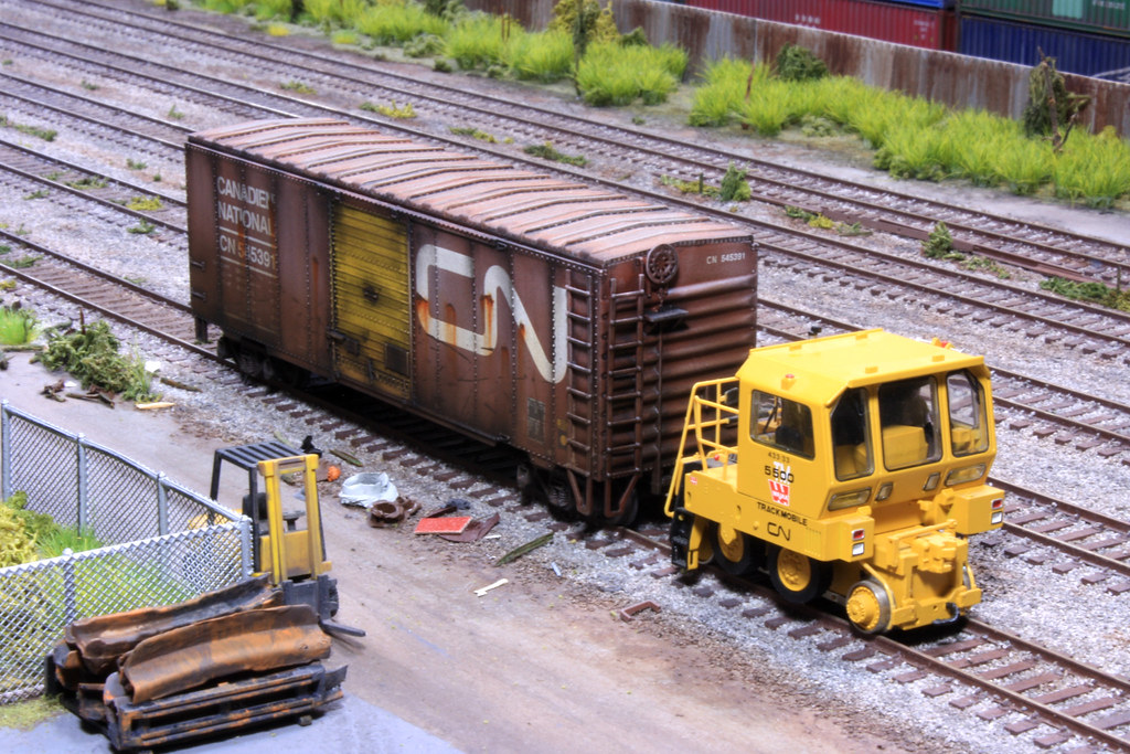 CN 5500 Trackmobile Ho Scale WEATHEREDTRAINS Flickr