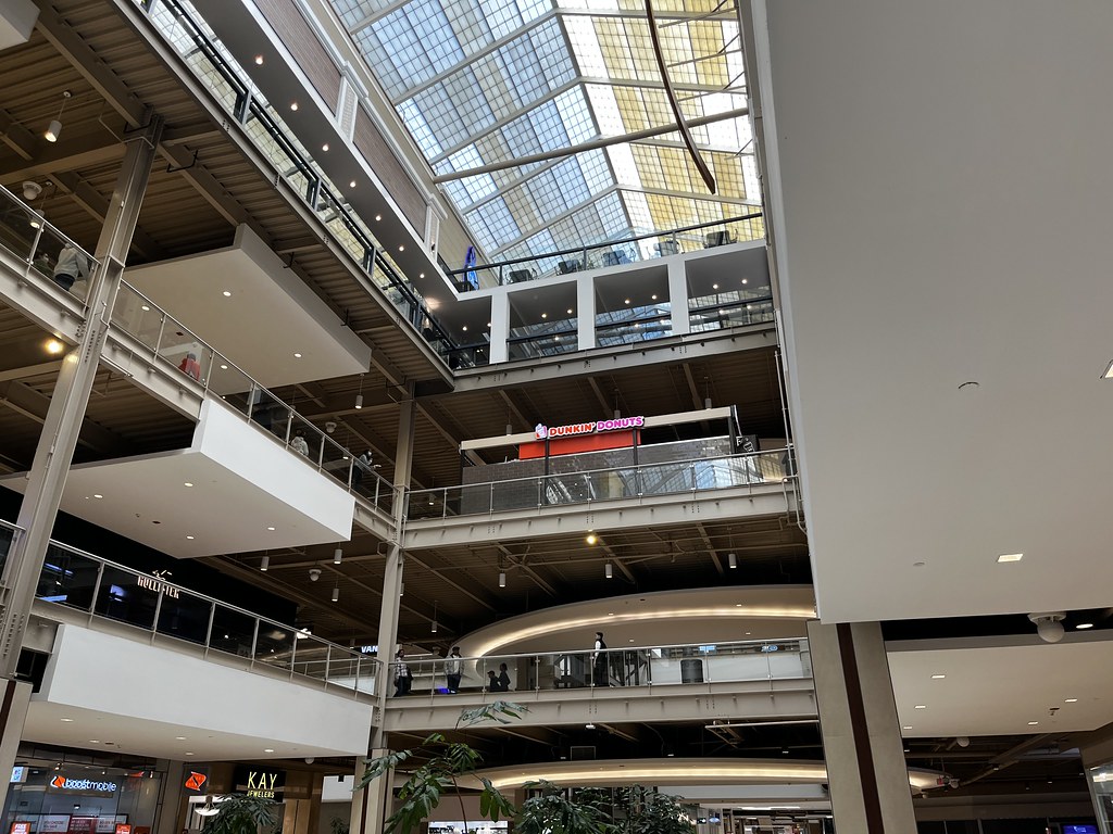 Palisades Center (West Nyack, New York) JJBers Flickr