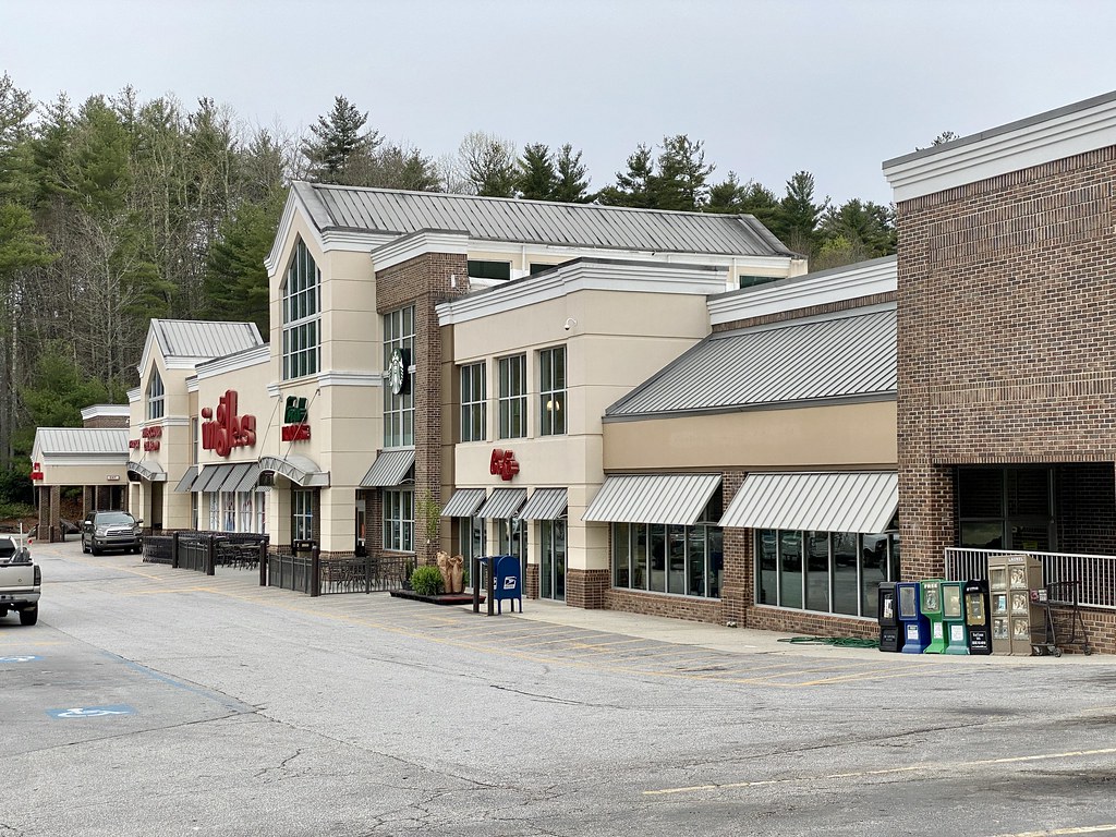 Ingles Supermarket, Cashiers, NC Originally opened in the … Flickr
