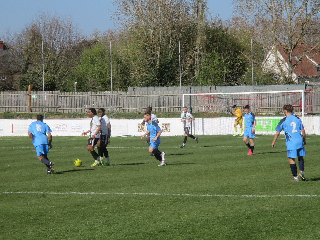 Coggeshall United FC vs Brimsdown FC Thurlow Nunn Eastern … Flickr