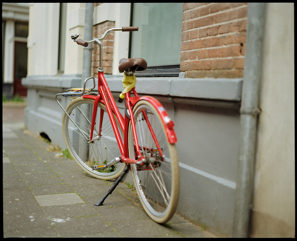 Red bicycle in Zwolle, Netherlands Pentax 67 SMC Takumar 1… Flickr