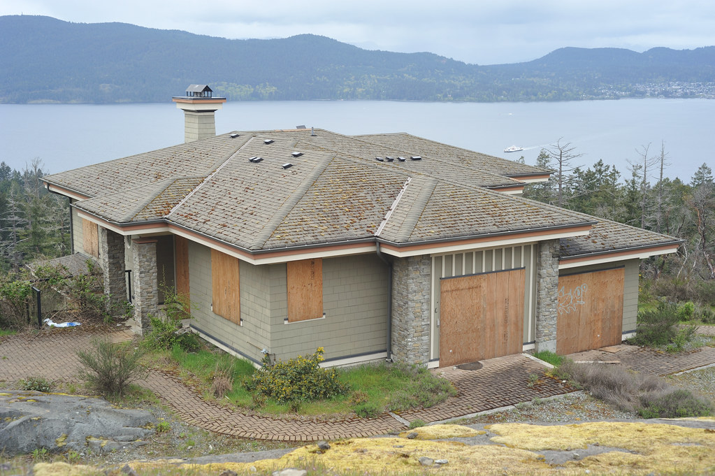 Abandoned house Channel Ridge Trails, Salt Spring Island, … Flickr