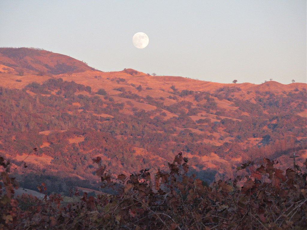 moon over Alexander Valley Alexander Valley, CA KenJet Flickr