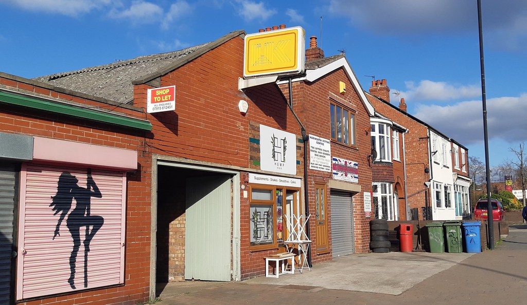 Former UK A.R Whitehouse Garage Services, Scrooby Rd, Har… Flickr