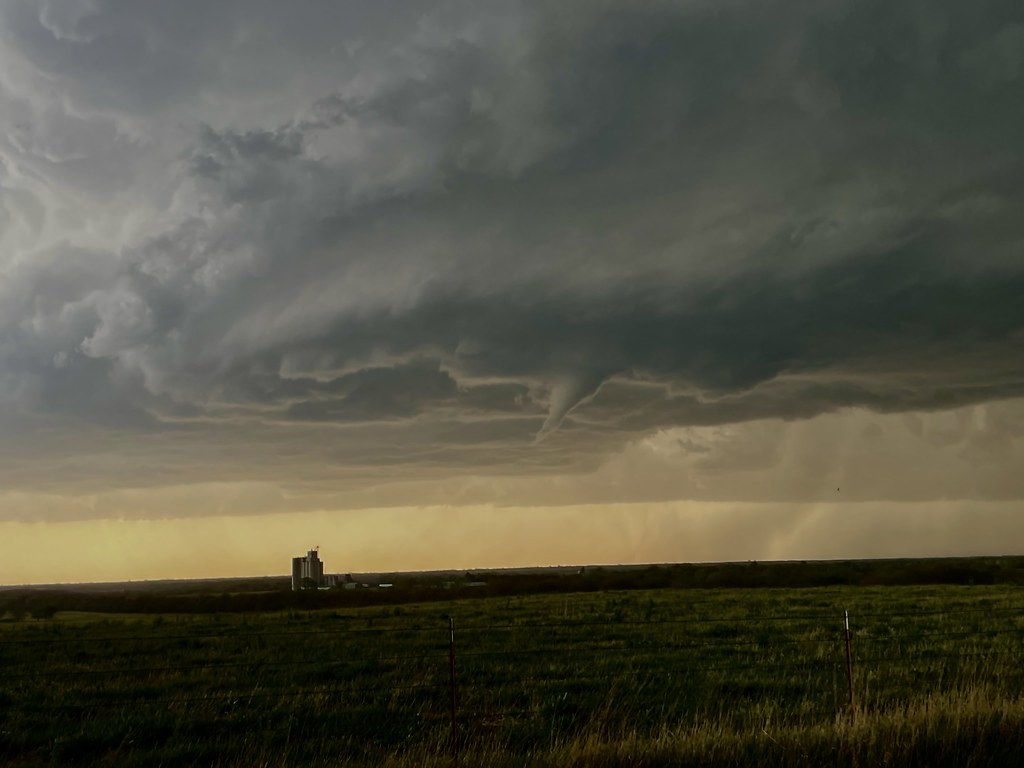 Hope, KS Tornado Another storm chase in the books and this… Flickr