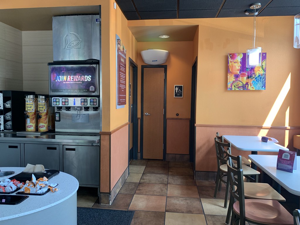 Taco Bell interior Taco Bell 33519 (2,159 square feet) 11… Flickr