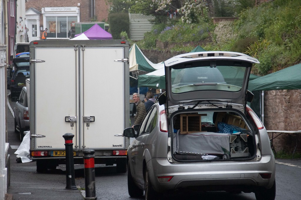 Milverton Steet Fair May 2022 Setting up organised chaos… Flickr
