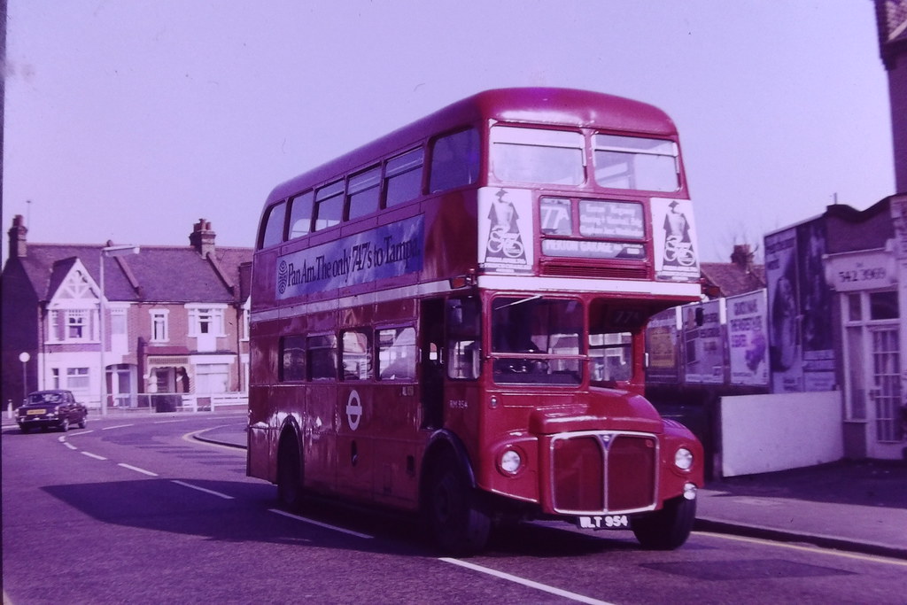 RM954 in Kingston Road Wimbledon Chase45 Nearing the end o… Flickr