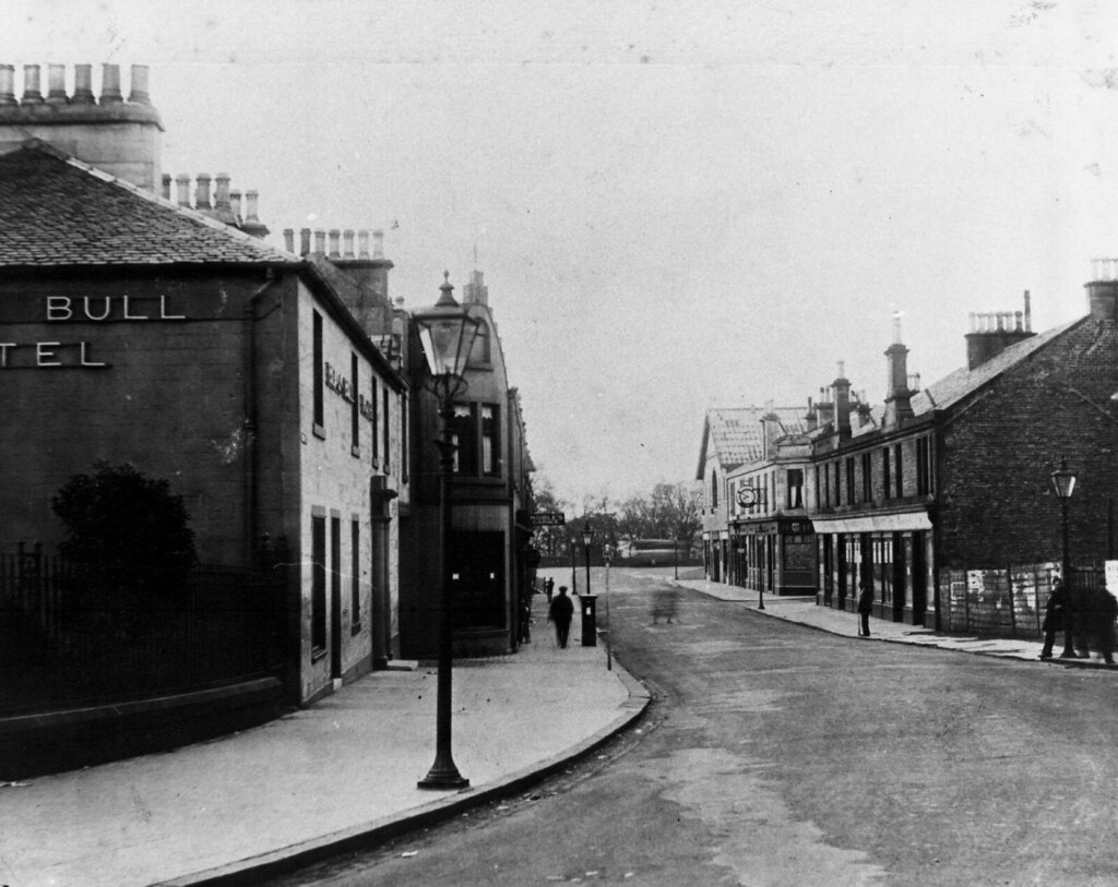 Main Street Main Street, Milngavie, looking south from Dou… Flickr