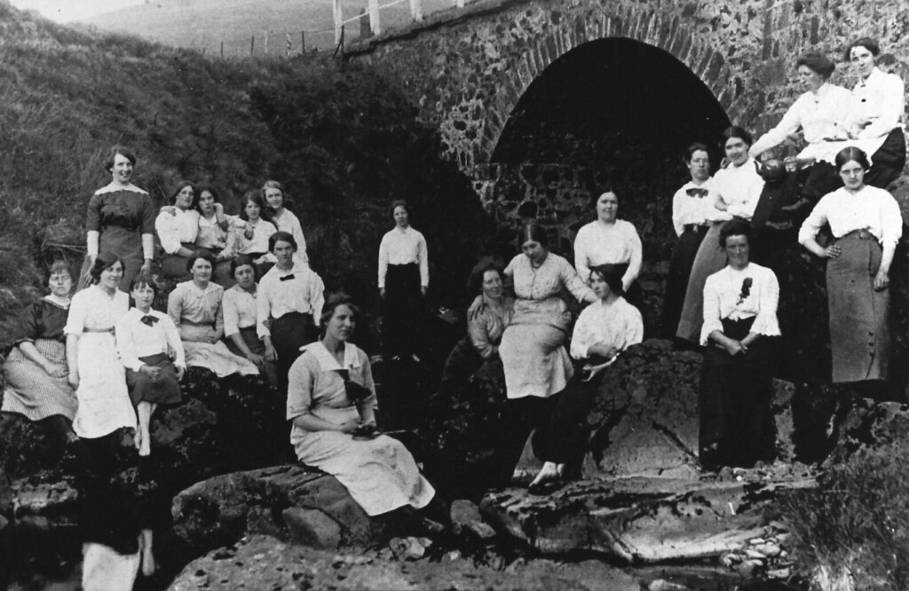 Workers Outing Lennoxmill Printfield, Lennoxtown. Women wo… Flickr