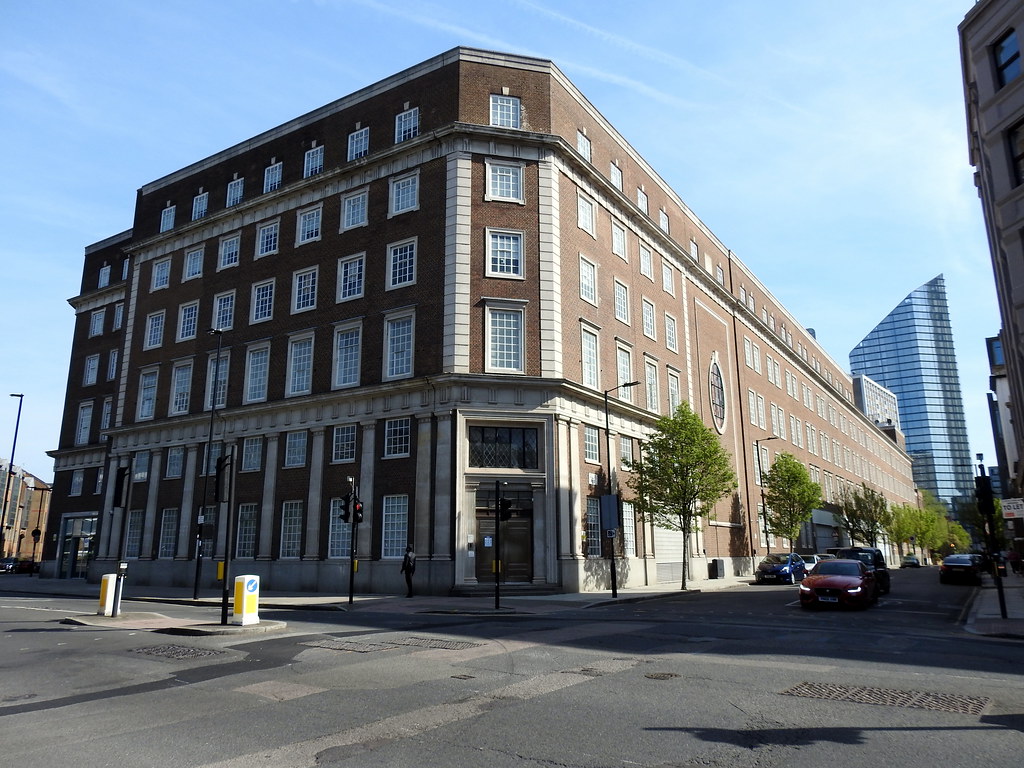 260266 Goswell Road Goswell Road, London. Reading Tom Flickr