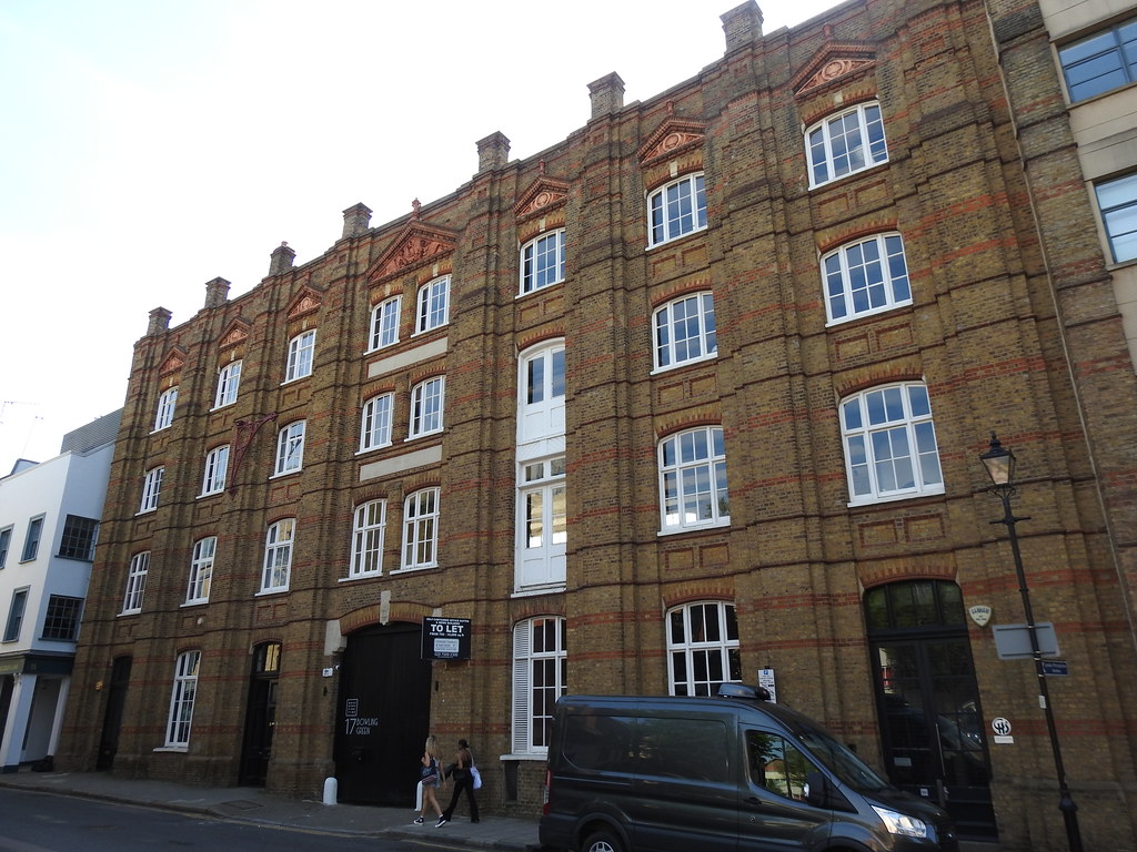 1617 Bowling Green Lane Bowling Green Lane, London. Built… Flickr