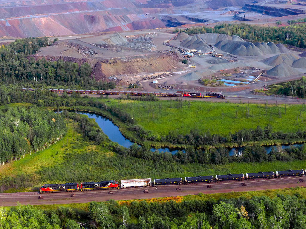 IC 6260 / CN 8857 Meet at Shelton Jct / United Taconite Mi… Flickr