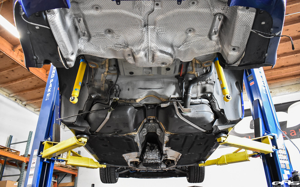 Le Mans Blue E92 M3 Subframe & Bushing Overhaul a photo on Flickriver