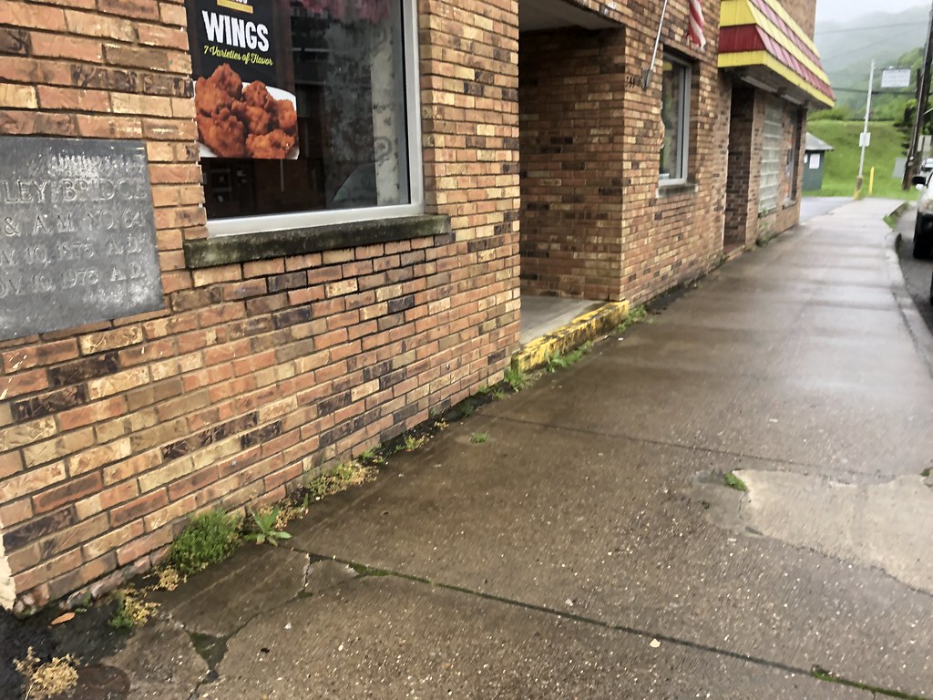 Gino’s Gauley bridge Candace Nelson Flickr