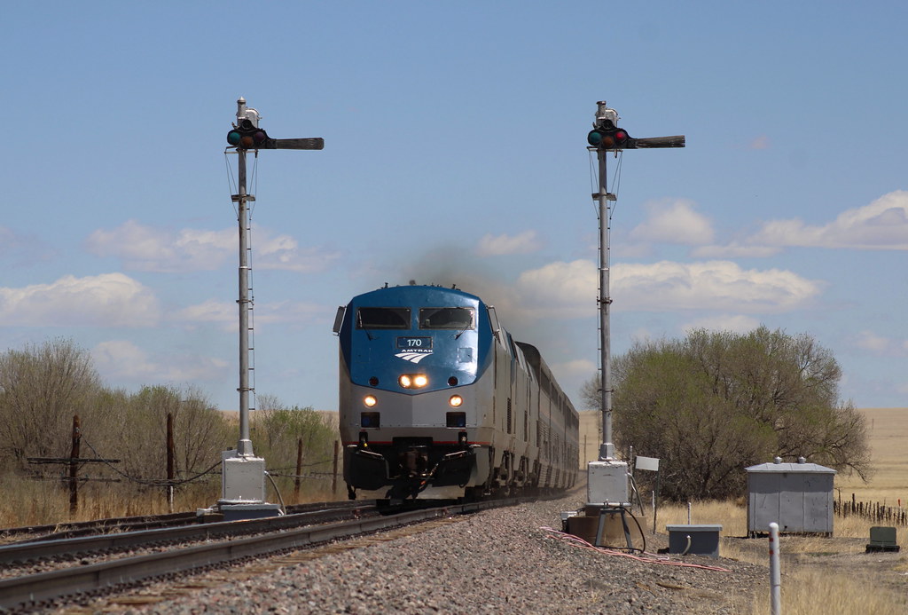 Wagon Mound Amtrak 3 splits the semaphores at the north en… Flickr