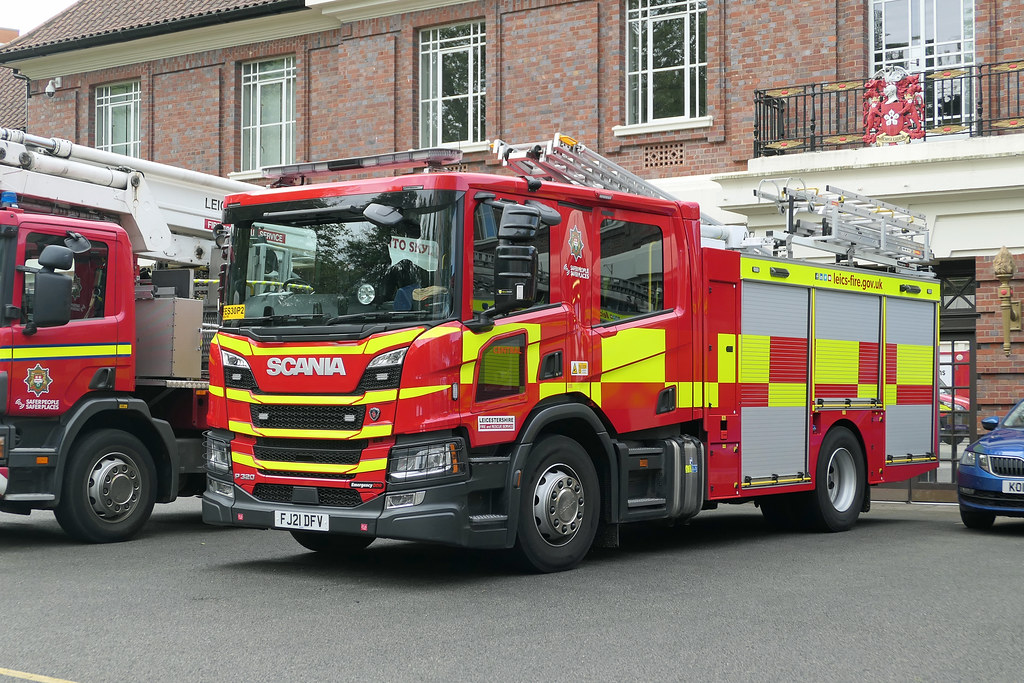 FJ21 DFV FJ21DFV Leicestershire Fire and rescue Service pu… Flickr