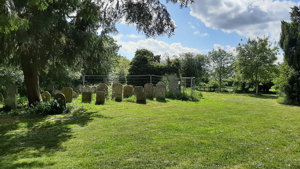 Colne Old Church, Cambridgeshire The church yard is appare… Flickr