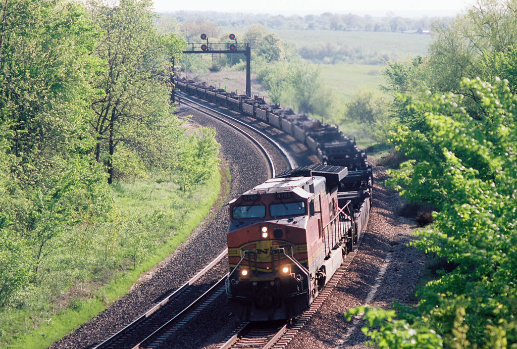BNSF West Ethel A BNSF bare tables train heads west behi… Flickr