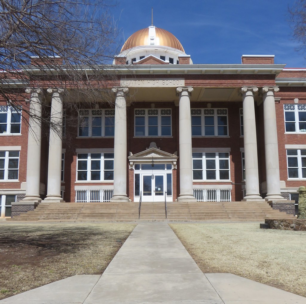 Old Lawton High School (Lawton, Oklahoma) Located at 809 C… Flickr
