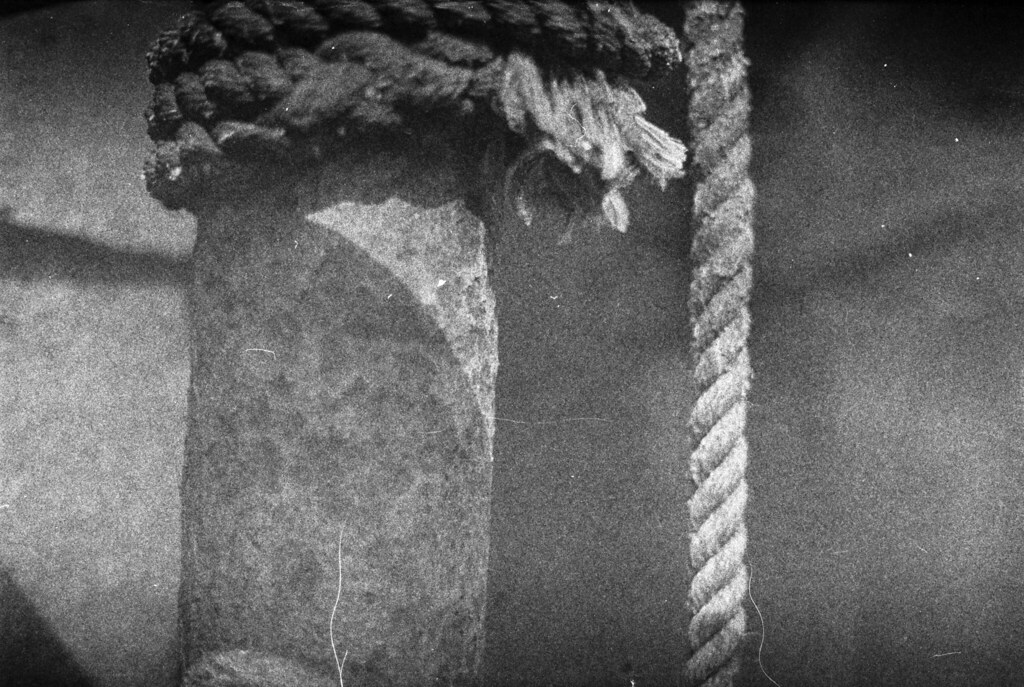 Rope Nikon F2AS, Kodak Recording Film 2475 (expired in 198… Flickr