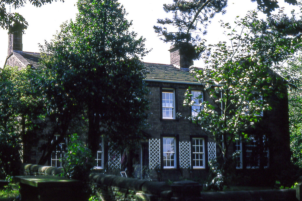 Brontë Parsonage Museum The Brontës' house at Haworth West… Flickr