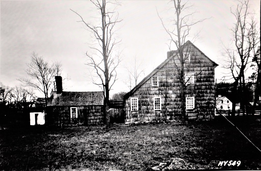 Thompson House Setauket NY built in 1709 This pic. was pho… Flickr