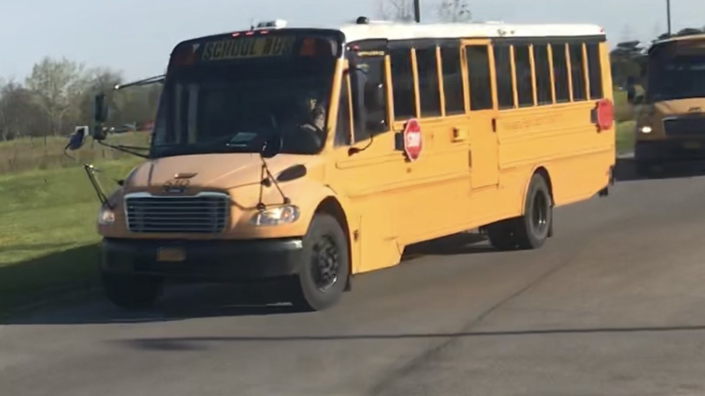 Niagara Falls Coach Lines 510 EX Port Byron Central School… Flickr