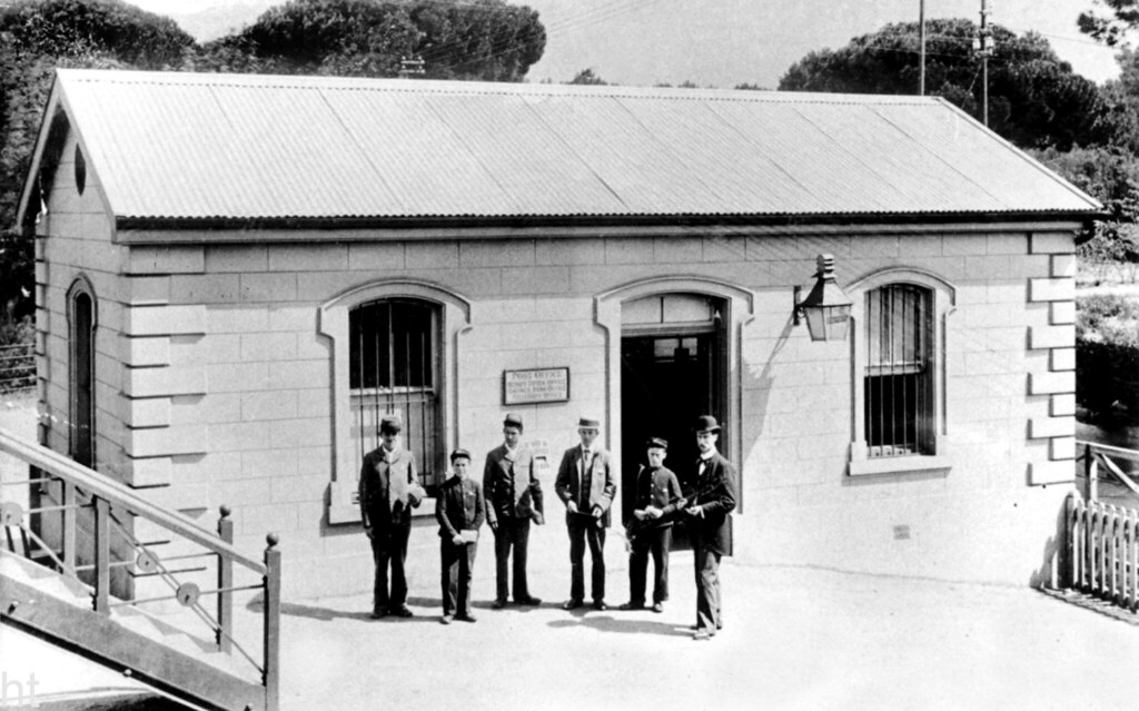 Kenilworth station post office HiltonT Flickr