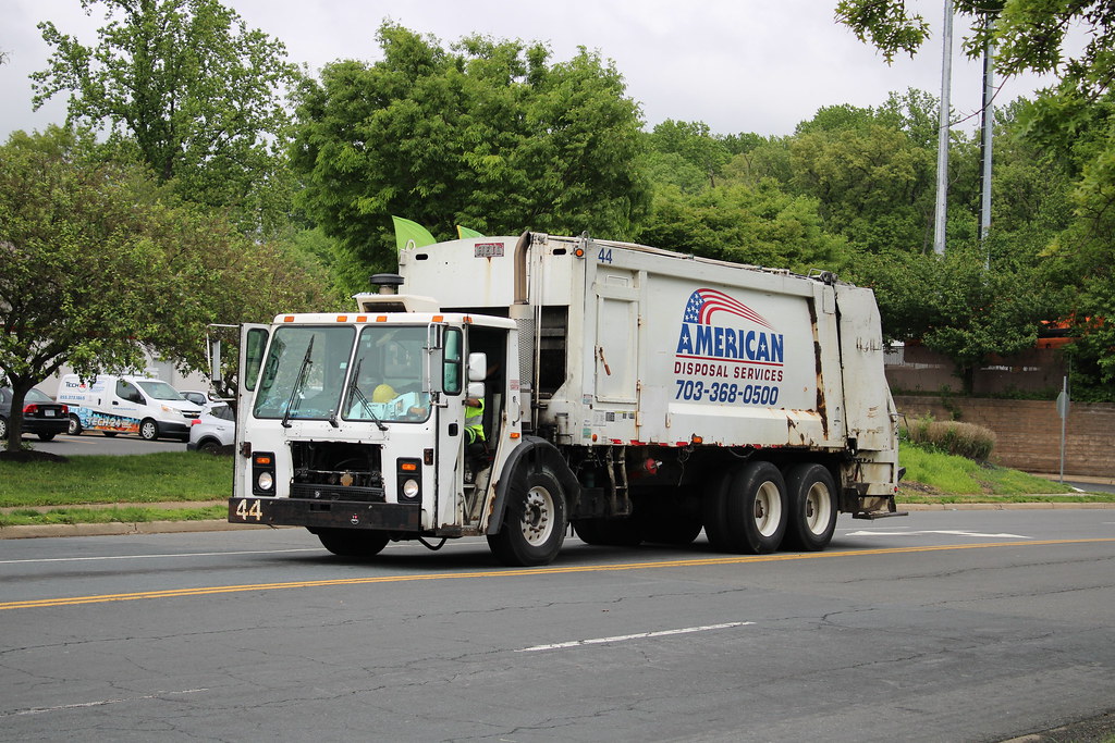 American Disposal truck 44 Mack LE Heil DP5000 Gabriel Langton Flickr