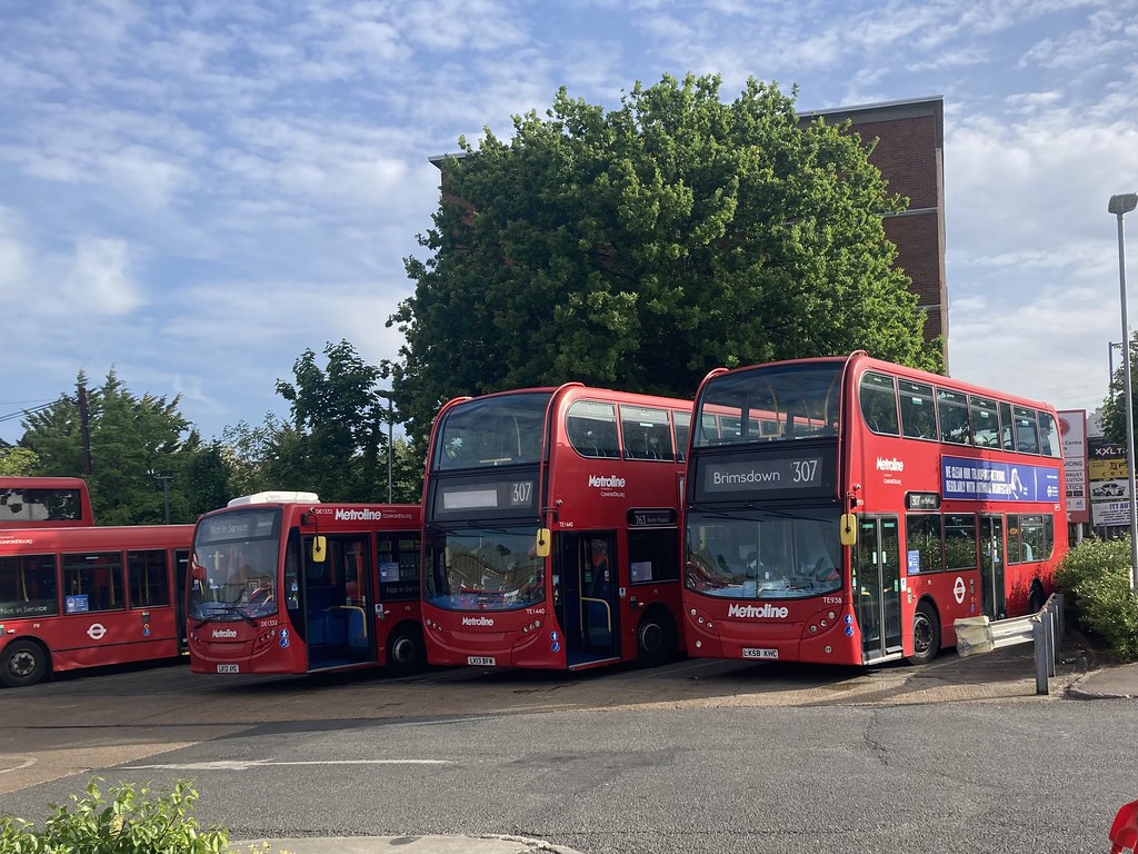 Potters Bar garage fleet name sizes RML2419 Flickr