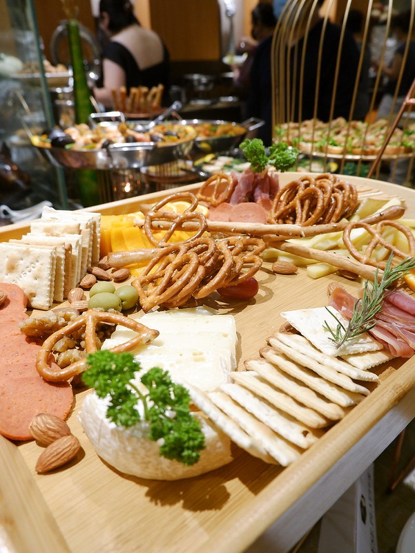 ItsAnIllosThing Buffet Weekends at Illo’s Home, Greenhills