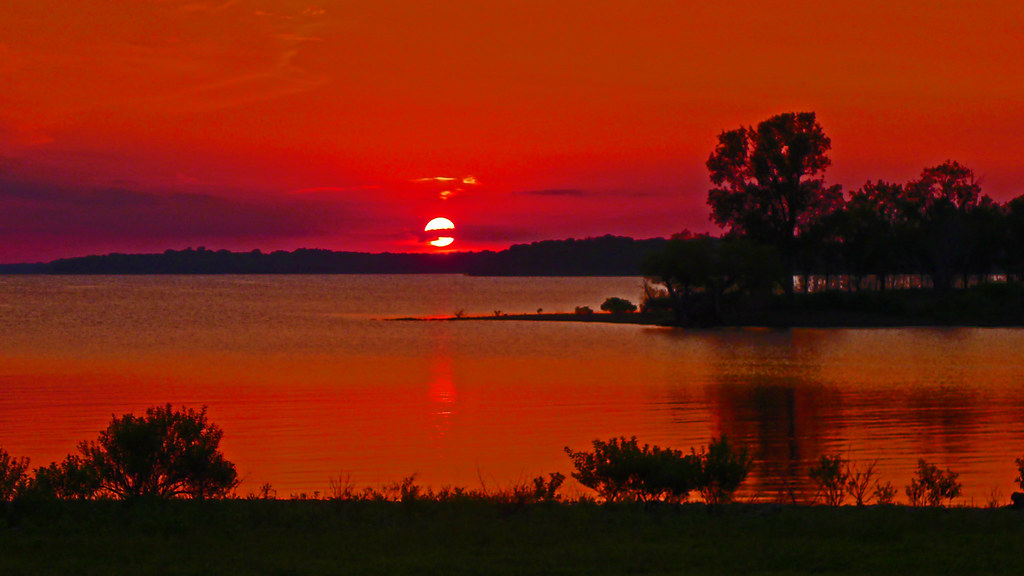 2021.08 KS Pomona Lake COE sunset Pomona Lake US Army Corp… Flickr