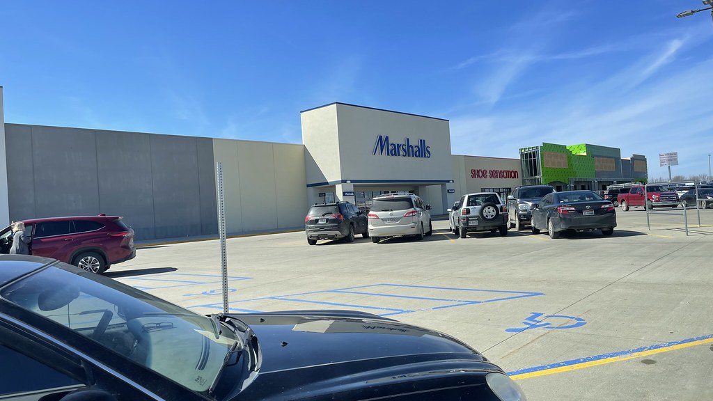 Marshalls and Shoe Sensation. Construction on Five Below, Old Navy and