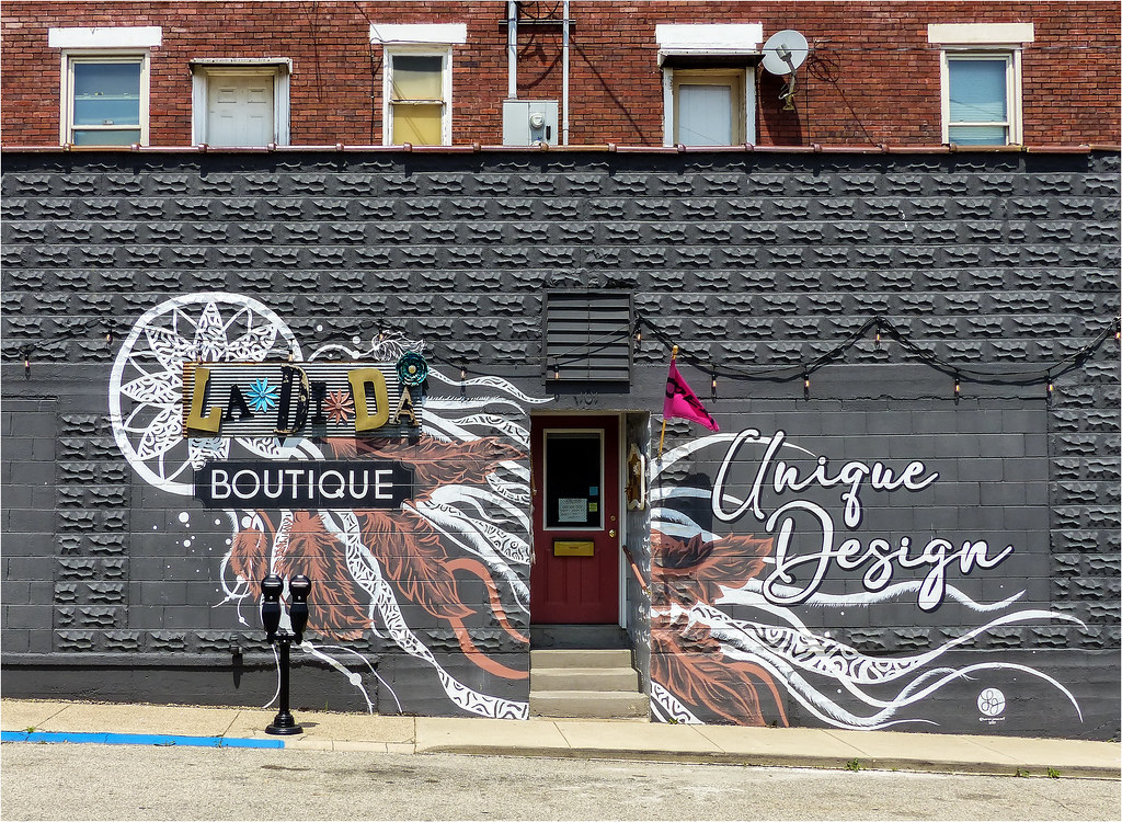 La Di Da Boutique Taken in Brookville, Indiana. I thought … Flickr