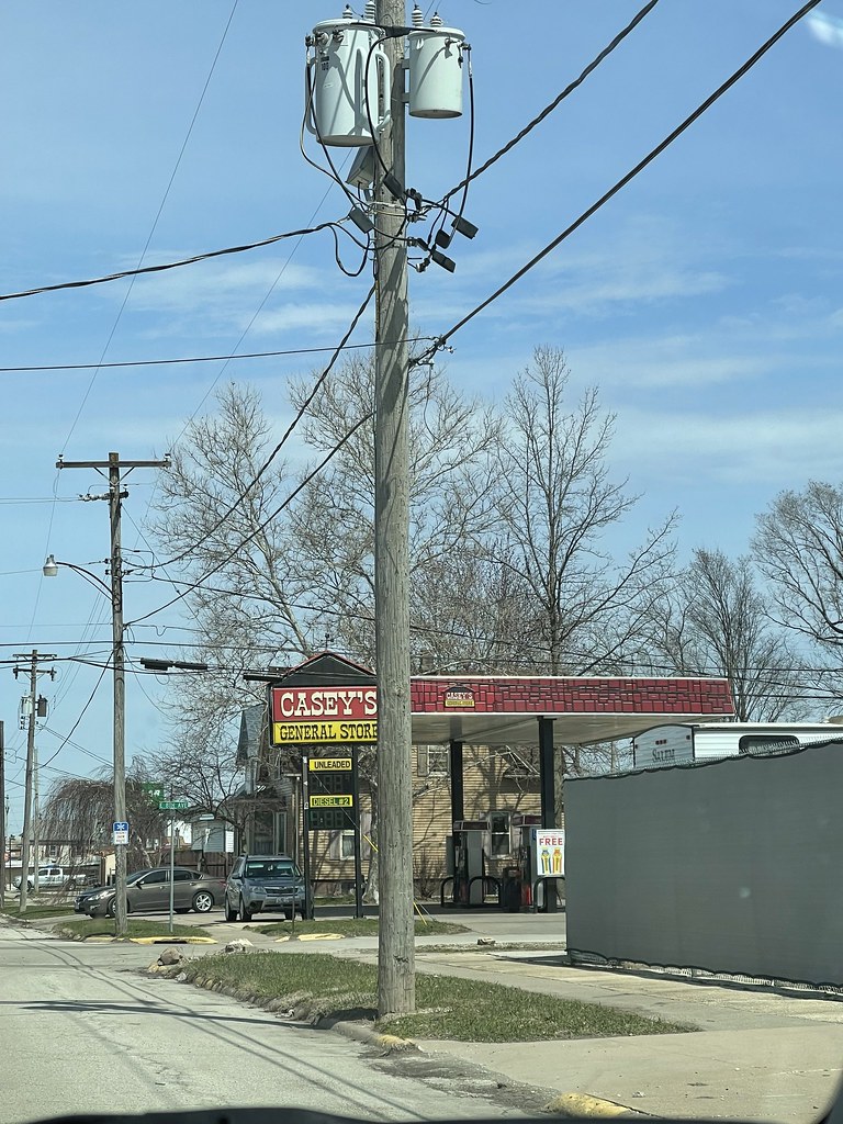 Caseys General Store, Monmouth, Illinois a photo on Flickriver
