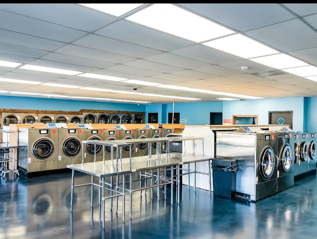 Modern Laundromat in Charlotte, NC Laundry Unlimited is a … Flickr