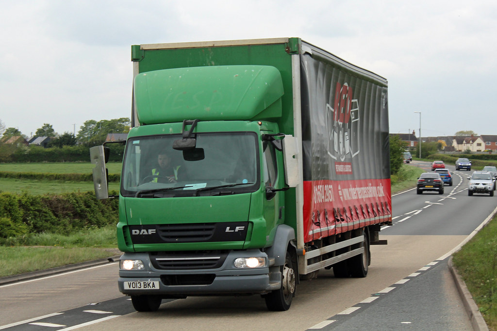 Roberts, Tewkesbury VO13 BKA, DAF LF at Aston Cross Flickr