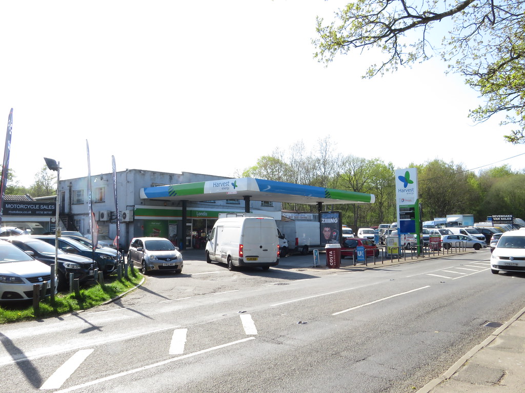 Harvest Hildenborough Service Station, London Road, Hild… Flickr