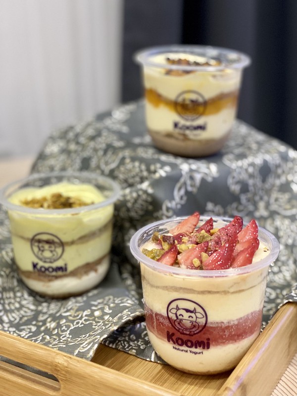 GuiltlessGoodness with Koomi Yogurt Cakes, now in cups! Jellybeans