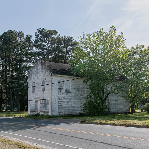 Abandoned commercial building, Belle Haven, Virginia Easte… Flickr