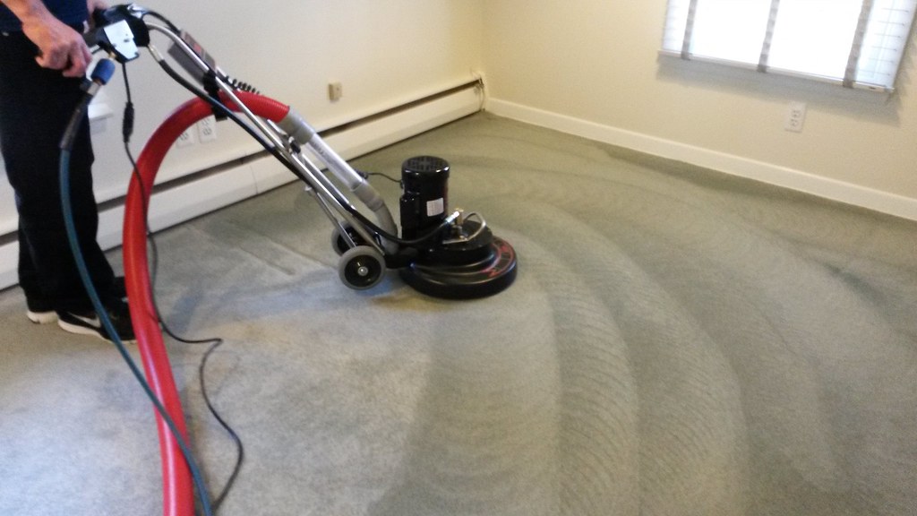 Milwaukee Carpet Cleaning (Charis) Milwaukee Carpet Cleani… Flickr
