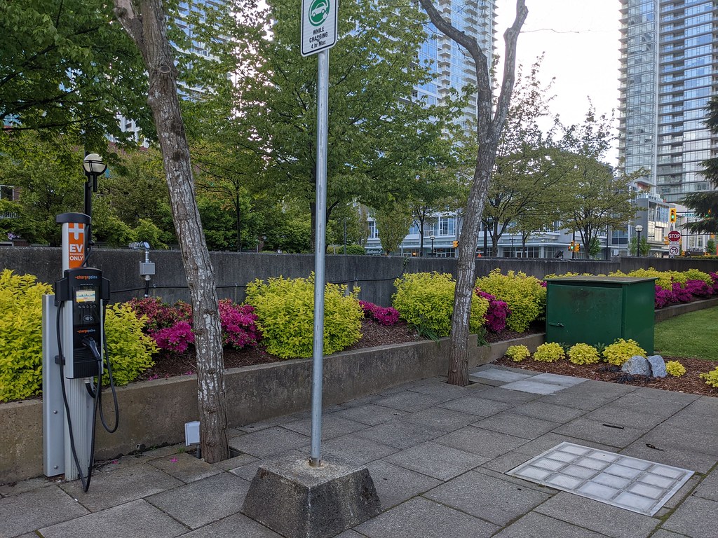 Electric charging station Metrotown, Park, Burnaby, Britis… Flickr