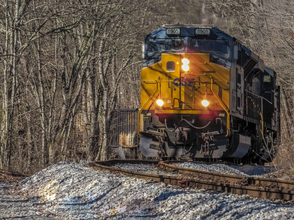 CSX H801 Rupert, WV CSX's NF&G Mine run grinds up the gra… Flickr