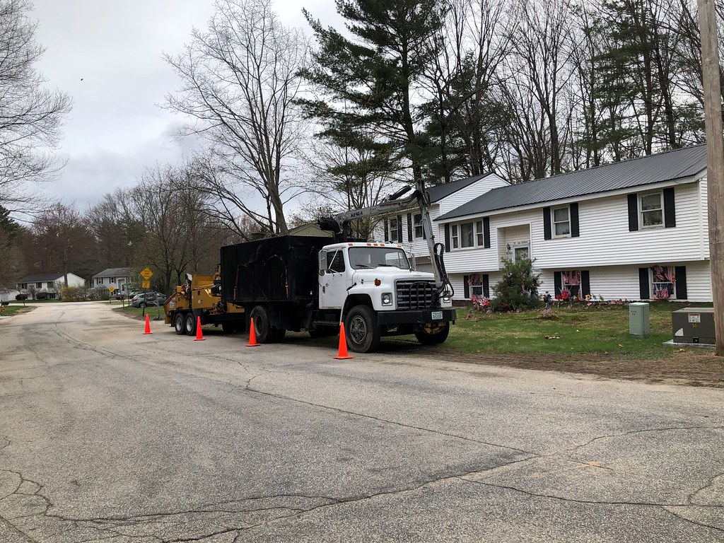 1984 International 1954 Truck, Concord, NH VIN 1HTLDTVR7E… Flickr