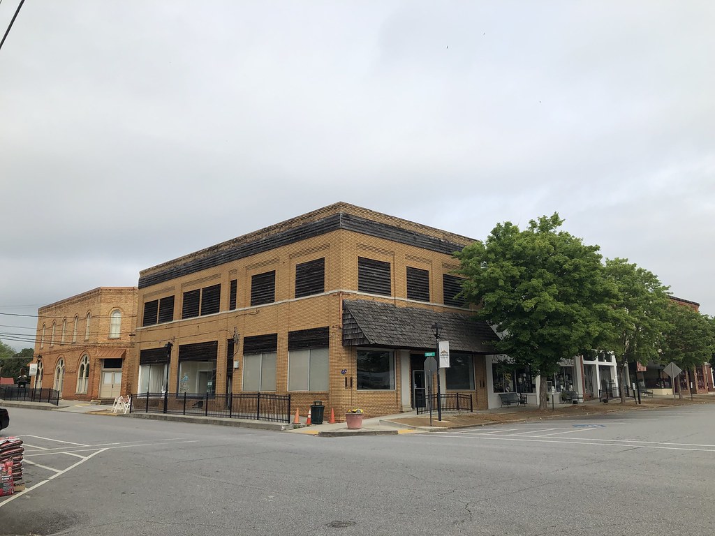 Lavonia, Corner Building Austin Dodge Flickr