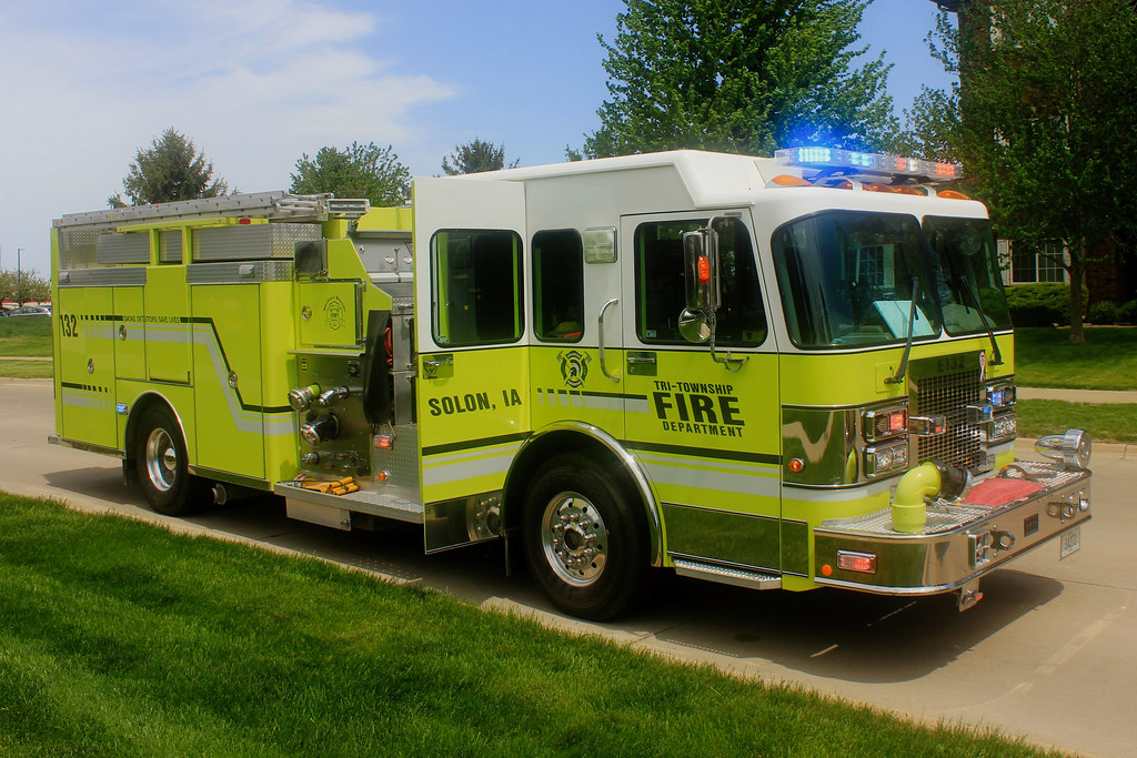 SOLON IA FIRE DEPT. SPARTAN ENGINE 132 Striking in Yellow … Flickr